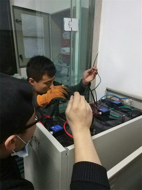 蓄电池传感器安装