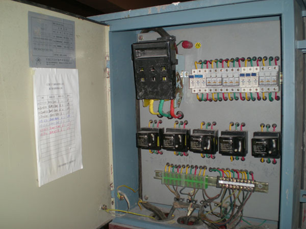 做好机房市电监控，及时发现三相电压不平衡