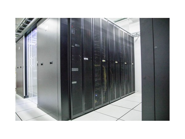 高铁站机房环境检测系统可巡检多个设备