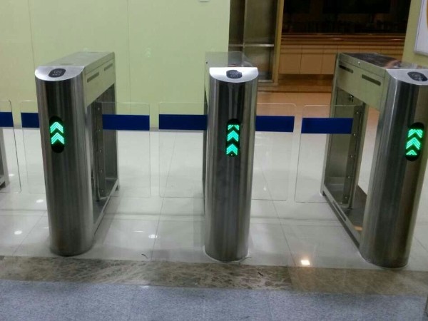 门禁一卡通系统，实现门禁控制智能化