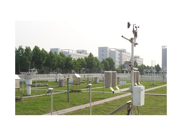 想实现天气气象站状态实时监控系统，该用什么监控主机？