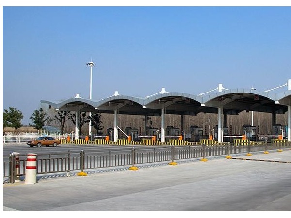 高速公路服务区和停车区供电监测及照明控制，如何实现？