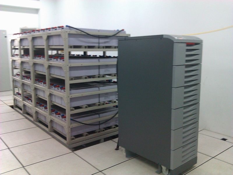 ups蓄电池充电方式