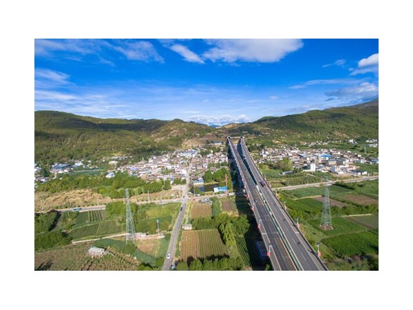 无网络环境用什么主机实现高速公路配电室综合监控系统？