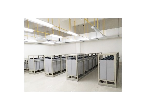 如何监测蓄电池内阻，并判断它的好坏？